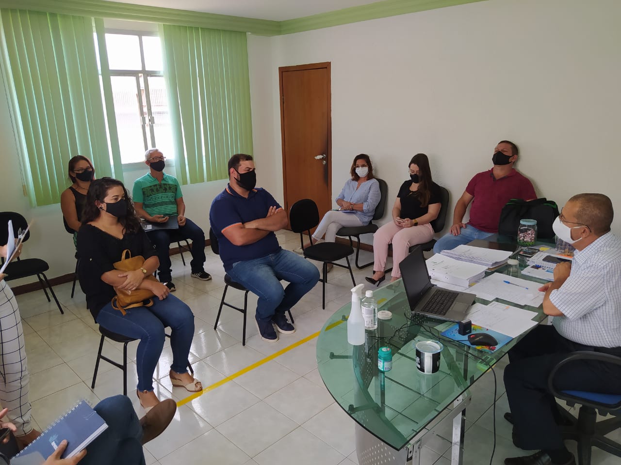 Município de Fundão dá posse a candidatos aprovados no Concurso Público realizado em 2020.