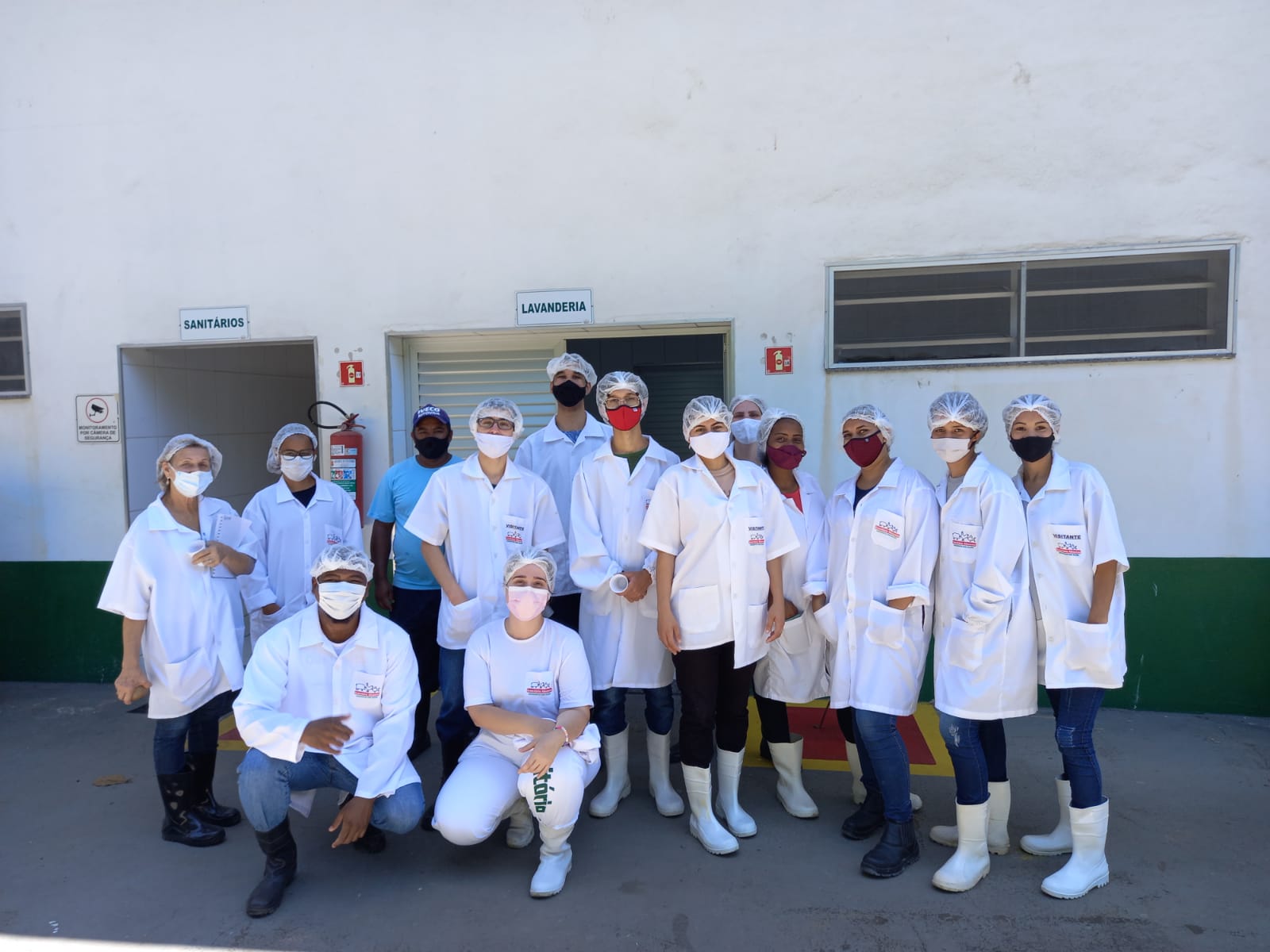 Visita dos alunos do Qualificar ES à fábrica Gran Vitória Alimentos