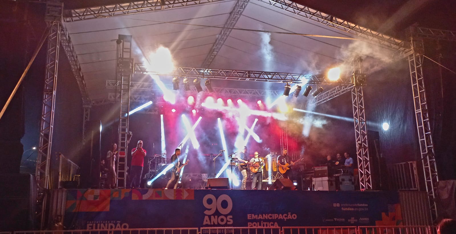 Prefeitura de Fundão comemora aniversário de 90 anos de Emancipação Política com muita música e investimentos para o município